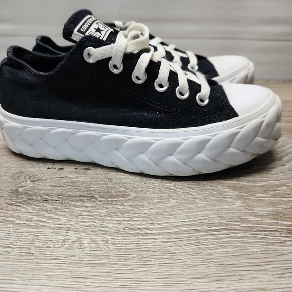 WOMENS CONVERSE CHUCK TAYLOR LIFT CABLE OX PLATFORM SIZE 6.5 568894C - Picture 2 of 10